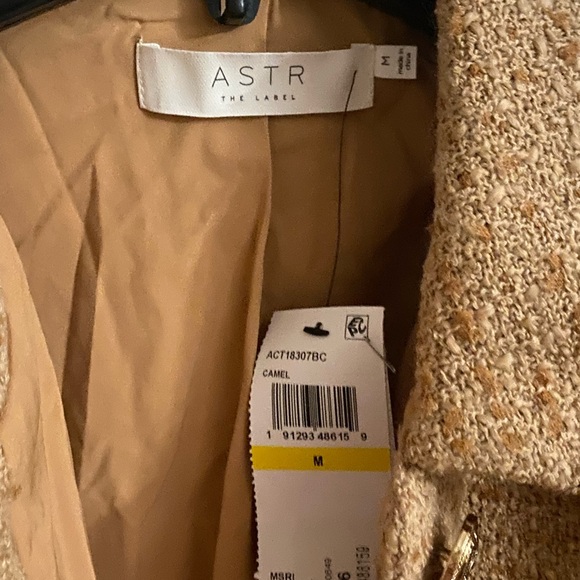 ASTR Cropped Tan Jacket - Picture 2 of 3